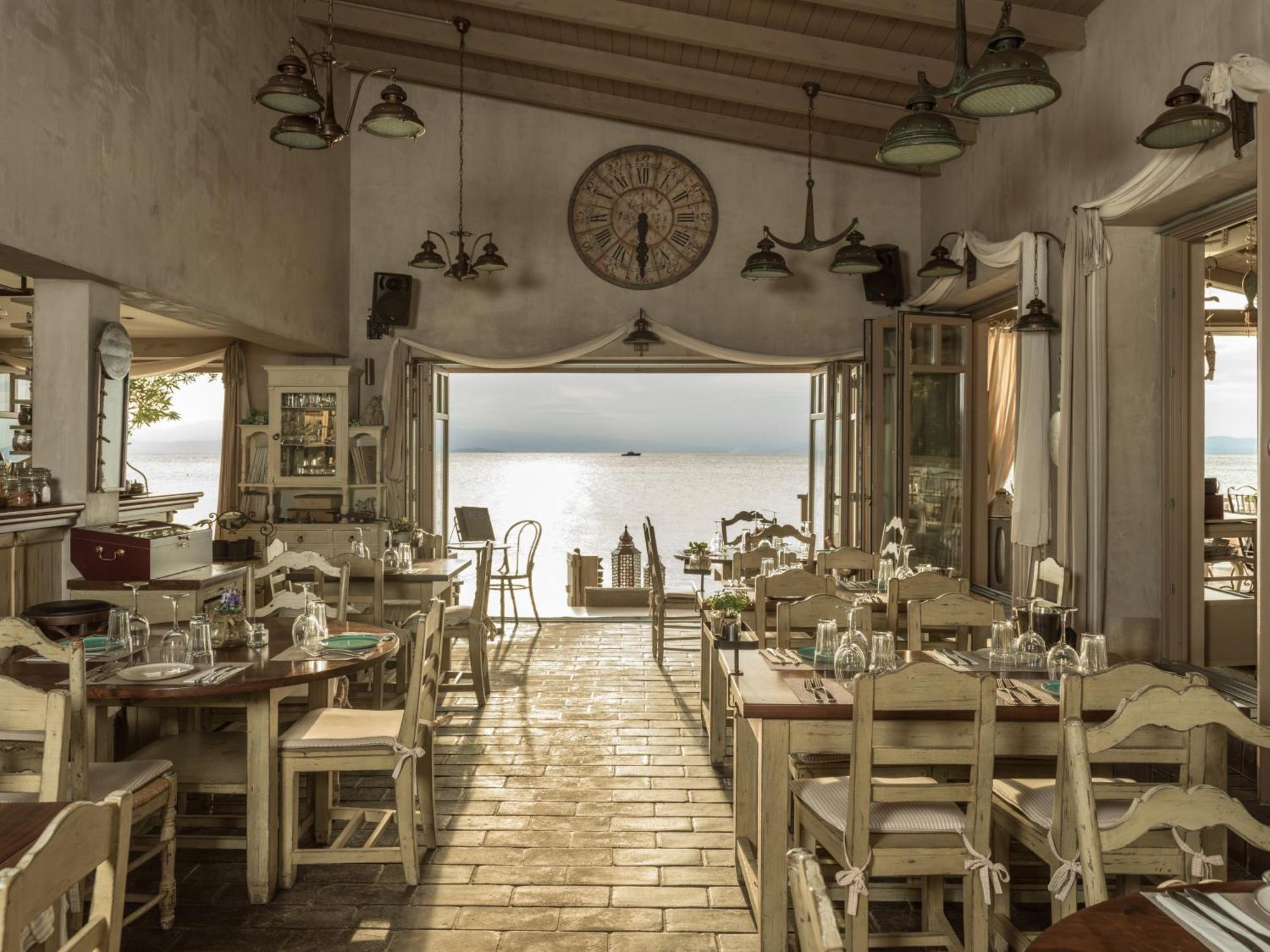 Six Keys Hotel Áfissos Ngoại thất bức ảnh